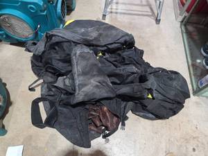 lot 7396 image: Heavy-Duty Canvas Bags �� Various Sizes