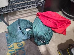 lot 7408 image: Sleeping Bags - Set of 3 (Green & Red)