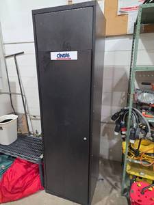 lot 7409 image: Metal Laundry Bin �� 7 Ft Tall
