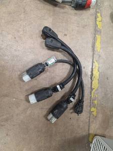 lot 7425 image: Electrical Power Cords & Connectors Lot