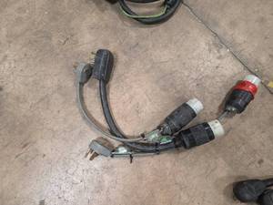 lot 7427 image: Power Cord Extension Cable Multi-Outlet Adapter Set