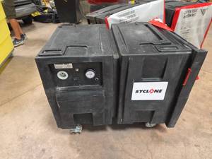 lot 7555 image: Syclone MK4 2-Speed Air Scrubber 115V 10A