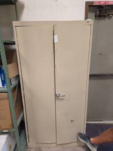 lot 7563 image: Steelcase Metal Storage Cabinet w Shelves