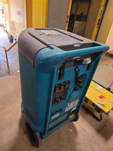 lot 7609 image: Dri-Eaz Sapphire ZB-006 SM Portable Dehumidifier