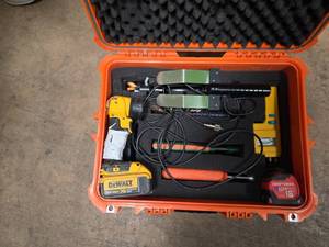 lot 7614 image: DeWalt 20V Max Lithium Battery & Tool Kit