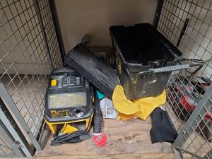 lot 7623 image: DeWalt D55140 Portable Air Compressor