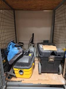 lot 7624 image: Karcher Wet Dry Vacuum with Hose & Accessories
