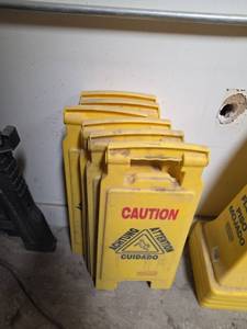 lot 7630 image: Wet Floor Caution Safety Signs Yellow (Qty 5)