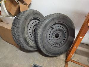 lot 7673 image: Pair of Winter Tires on Steel Wheels
