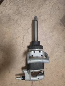 lot 7685 image: Ingersoll Rand 12in Pneumatic Impact Wrench