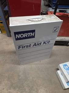 lot 7690 image: North First Aid Kit