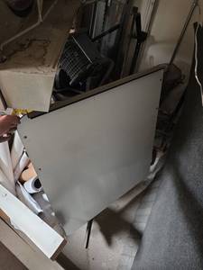 lot 7710 image: Whiteboard Easel 3 x 4
