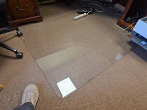lot 7787 image: Glass Office Chair Mat, 4 x 5