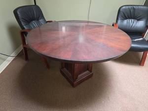 lot 7795 image: Round Wood Conference Table w Pedestal Base