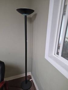 lot 7796 image: Black Torchiere Floor Lamp