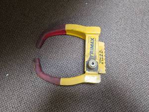 lot 7797 image: Primax Check-Rite Cheek Puller Tool