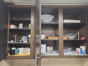 lot 7820 image: Kitchen Cabinet w Dishes, Mugs & Tableware