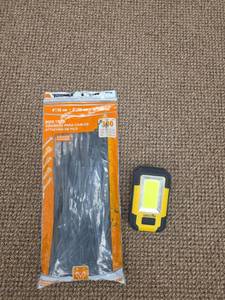 lot 7827 image: Dorman 300-Piece Wire Ties Cable Attachments 4in