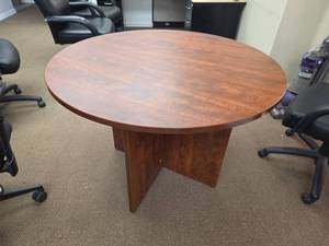 lot 7885 image: 42-Inch Round Wood Conference Table