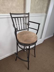 lot 7892 image: Black Metal Bar Stool with Vertical Spindle Back