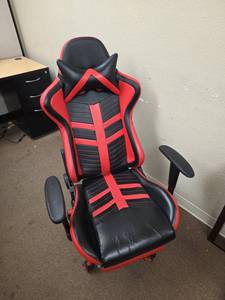 lot 7936 image: Red and Black Gaming Chair with Neck Pillow