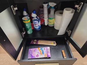 lot 7950 image: Cleaning & Household Supply Lot