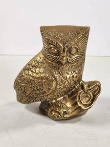 lot 108 image: Vintage Solid Brasss Owl on Branch 4