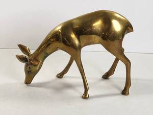 lot 113 image: Vintage Brass Deer Sculpture