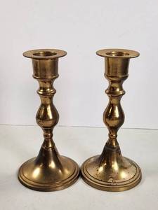 lot 115 image: Pair of Brass Candlesticks 8 inches