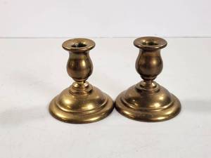 lot 116 image: Pair of Brass Candlesticks 2.5 inch