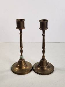 lot 117 image: Pair of Brass Candlesticks with Cylindrical Cups