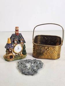 lot 197 image: 3-Piece Decorative Lot House Clock, Metal Basket, Rose Wreath Trivet