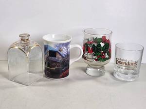 lot 215 image: Lot of 5 Decorative Glassware Mugs and Bottle