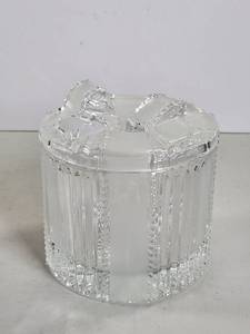 lot 224 image: Clear Glass Covered Jar with Decorative Finial Top