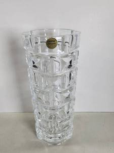 lot 232 image: Cristal dArques France Lead Crystal Vase