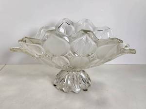 lot 238 image: Crystal Flower-Form Pedestal Bowl with Petal Details
