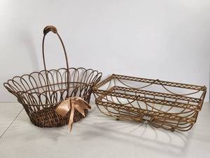 lot 245 image: Wire Decorative Baskets with Handle and Rope Detail, Set of 2