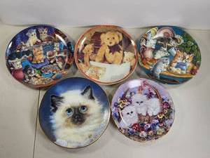 lot 248 image: Lot of 5 Decorative Plates Cat Kitten Teddy Bear Designs Limited Edition