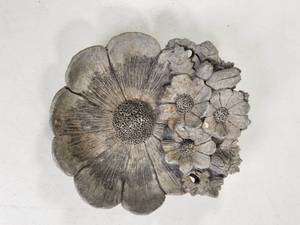 lot 253 image: Cast Flower Sculpture with Clustered Blooms