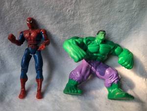 lot 2013 image: Marvel Action Figures Spider-Man Hulk 2-Piece Lot