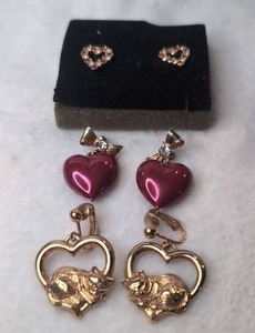 lot 3302 image: Heart Earring Sets - Cat, Red Dangle,  Red Studs