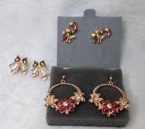 lot 3303 image: Holiday Earring Set Candy Cane Bell Flower Wreath Designs - 3 ct