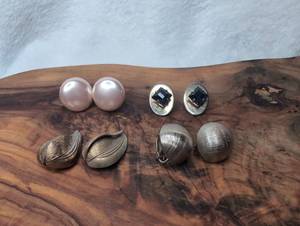 lot 3307 image: Mixed Earrings Lot Pearl Black Stone Shell Screw Back - 4 ct