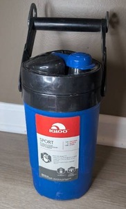 lot 4001 image: Igloo Sport Beverage Cooler 12 Gallon 1.89 Liters
