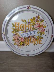 lot 2104 image: SNP Home Sweet Home Decorative Tin 1986 Chicago