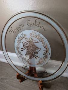 lot 2106 image: Happy Golden Anniversary Decorative Plate with Stand
