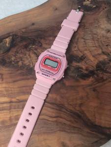 lot 6205 image: Pink Vintage Watch