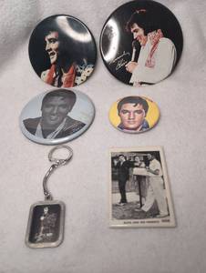 lot 6399 image: Elvis Presley Memorabilia Lot 6 Pieces Buttons  Keychains