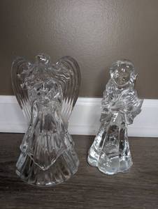 lot 6808 image: 2 Piece Lead Crystal Angel Figurine Set 24% Lead Crystal Made in USA