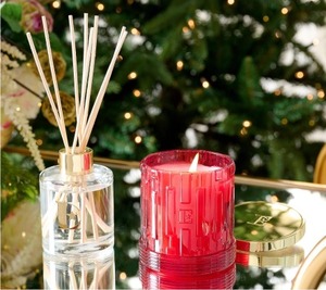 lot 1518 image: Elton John x Slatkin  Co. Candle & Reed Gift Set, Currant